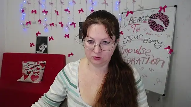 VanessaHotts online show from 03-25-26, 06:08