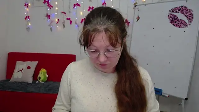 VanessaHotts online show from 04-24-26, 05:21