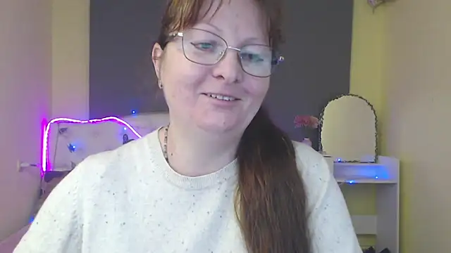 VanessaHotts online show from 04-25-26, 01:41