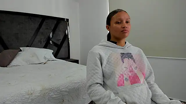 AnnieAndStefan online show from 12-17-24, 12:54