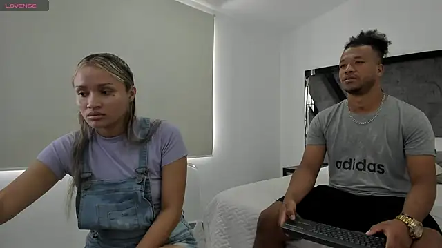 AnnieAndStefan online show from 01-08-25, 02:46