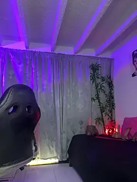 lonely shewolf online show from 04-24-26, 04:53