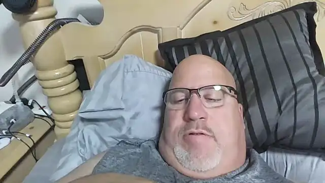 Snapshot of Bigbear0563 chatting on 11-14-25, 05:39 Bigbear0563 online show from 11-14-25, 05:39