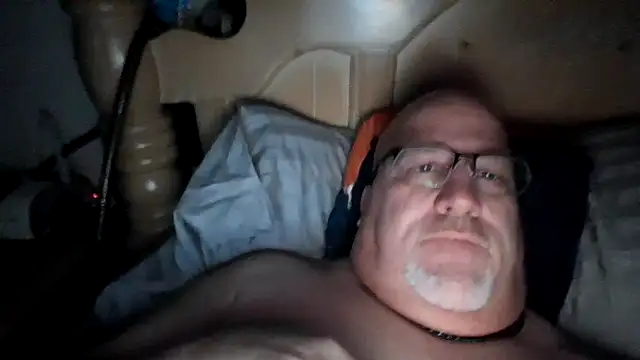 Snapshot of Bigbear0563 chatting on 01-18-26, 07:34 Bigbear0563 online show from 01-18-26, 07:34