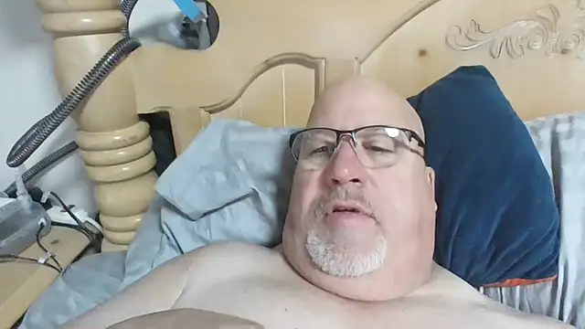 Snapshot of Bigbear0563 chatting on 02-16-26, 04:25 Bigbear0563 online show from 02-16-26, 04:25