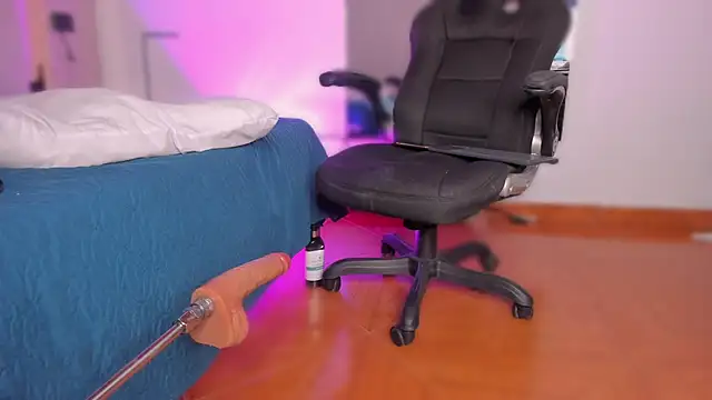 Emmily Savage online show from 01-31-26, 07:11