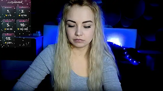 Snapshot of StephanieSweety chatting on 10-20-25, 12:16 StephanieSweety online show from 10-20-25, 12:16