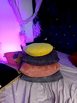 Snapshot of Piafisher1 chatting on 03-11-25, 01:45 Piafisher1 online show from 03-11-25, 01:45