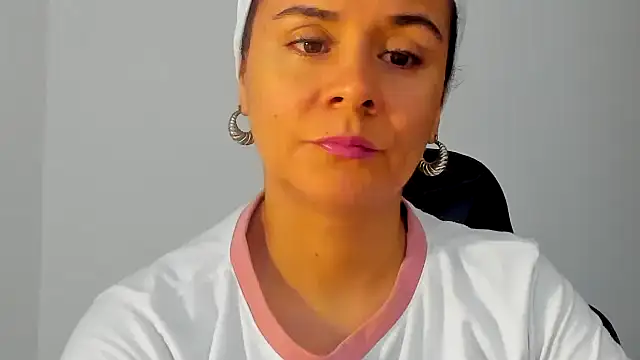 Snapshot of Sami_Hotie1 chatting on 11-19-25, 05:24 Sami Hotie1 online show from 11-19-25, 05:24