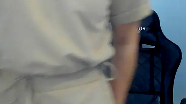 Snapshot of Sami_Hotie1 chatting on 02-10-26, 12:37 Sami Hotie1 online show from 02-10-26, 12:37