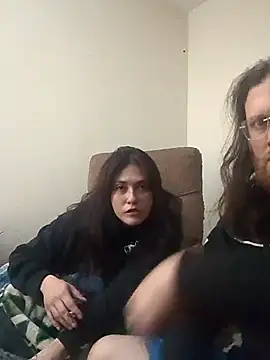 Geeznuts19 online show from 11-28-25, 03:04