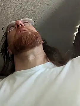 Geeznuts19 online show from 02-12-26, 05:08