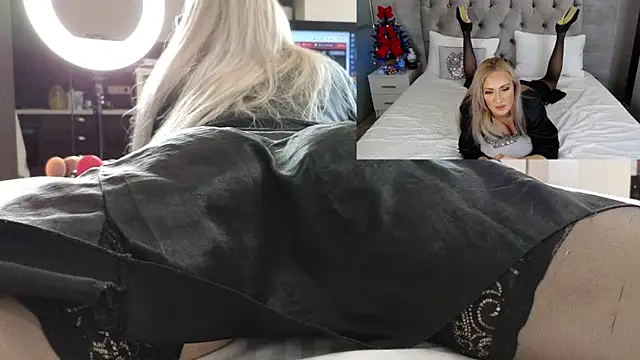 Snapshot of IsabellaDeRosa chatting on 12-21-24, 05:51 IsabellaDeRosa online show from 12-21-24, 05:51