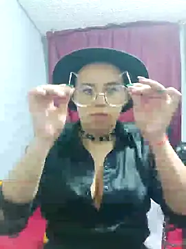 Snapshot of TamySweetness chatting on 12-21-24, 10:30 TamySweetness online show from 12-21-24, 10:30