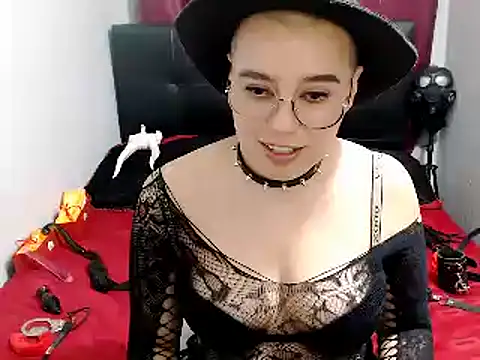 Snapshot of TamySweetness chatting on 12-22-24, 01:34 TamySweetness online show from 12-22-24, 01:34