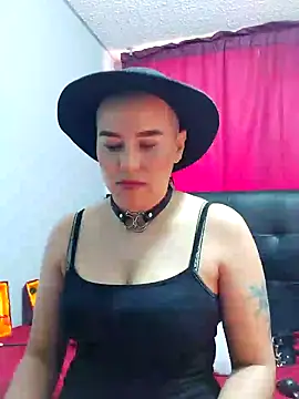 Snapshot of TamySweetness chatting on 12-23-24, 04:17 TamySweetness online show from 12-23-24, 04:17