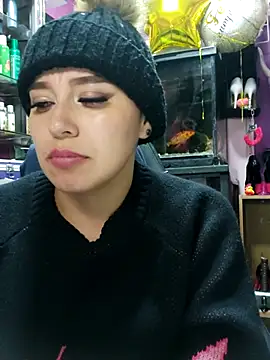 Snapshot of TamySweetness chatting on 03-19-25, 12:48 TamySweetness online show from 03-19-25, 12:48