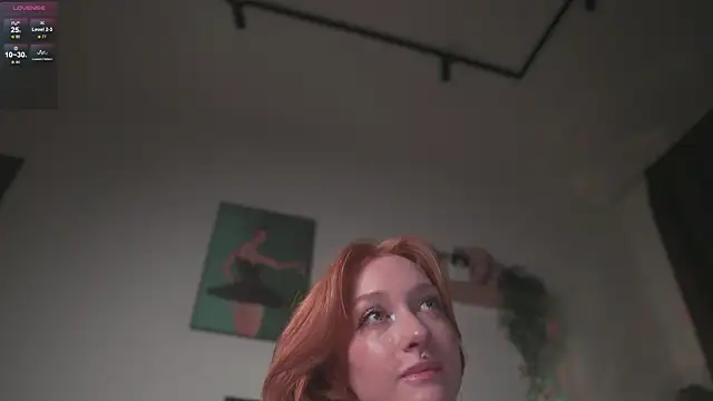 Snapshot of iara__mi chatting on 11-19-25, 01:33 iara mi online show from 11-19-25, 01:33