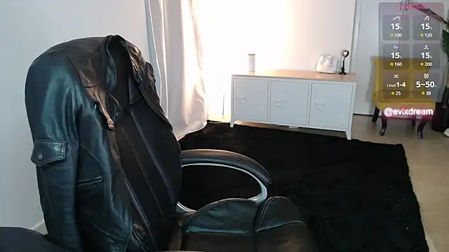 Crystal-dreamt online show from 04-15-26, 10:00