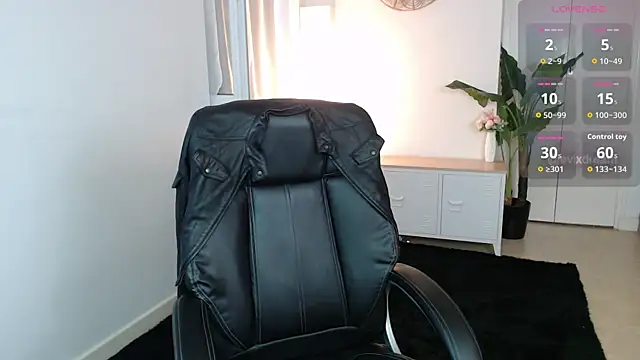 Crystal-dreamt online show from 06-16-26, 01:14