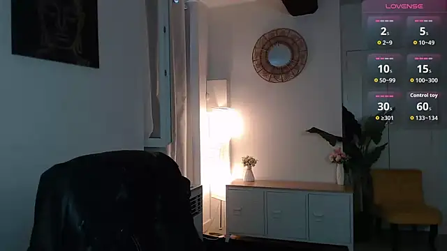 Crystal-dreamt online show from 06-17-26, 02:29
