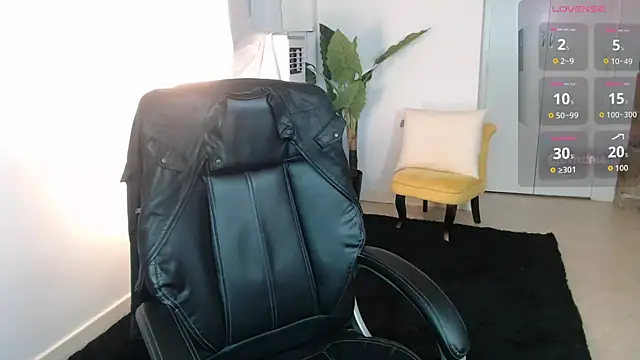 Crystal-dreamt online show from 07-21-26, 02:52