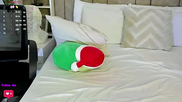 Snapshot of Isabellacharm chatting on 02-16-25, 04:42 Isabellacharm online show from 02-16-25, 04:42