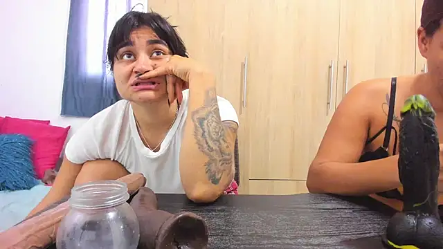 Snapshot of andreita_trujillos chatting on 10-31-25, 04:41 andreita trujillos online show from 10-31-25, 04:41