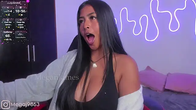 meganjames1 online show from 01-24-25, 04:39