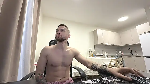 Marselle Laker online show from 12-17-25, 10:43