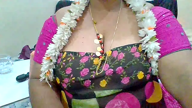 Snapshot of archanatelugu9 chatting on 01-30-25, 05:19 archanatelugu9 online show from 01-30-25, 05:19