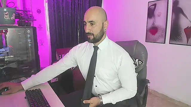 Snapshot of Leon_1234 chatting on 01-11-25, 12:29 Leon 1234 online show from 01-11-25, 12:29