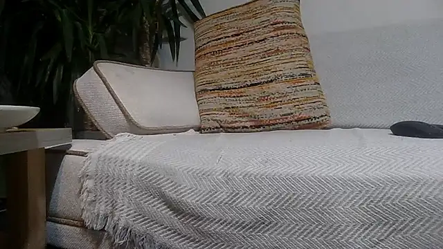 reslerkek31 online show from 11-18-25, 08:35