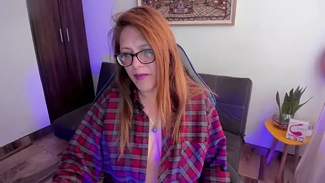 Snapshot of Ivette_Shaira chatting on 09-29-25, 12:10 Ivette Shaira online show from 09-29-25, 12:10