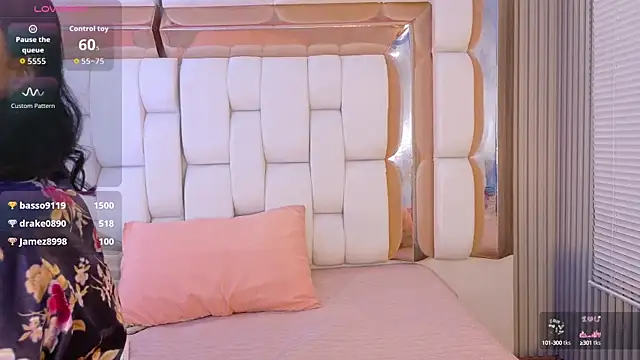 valkiria moore online show from 09-20-25, 07:59