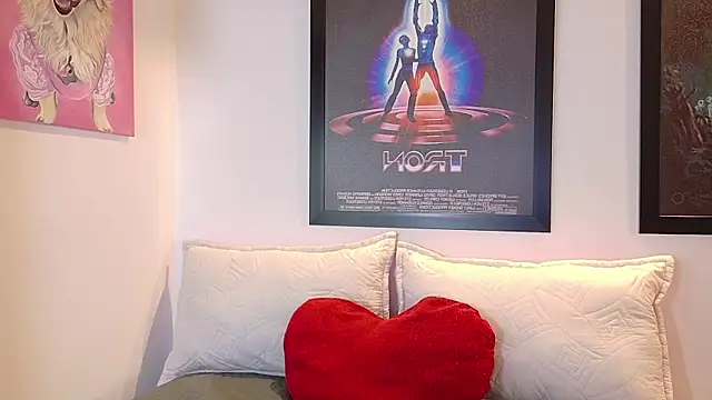 valkiria moore online show from 04-25-26, 10:07