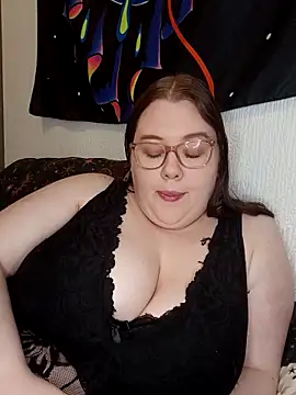Sexycurvyemilyy online show from 03-24-26, 10:04