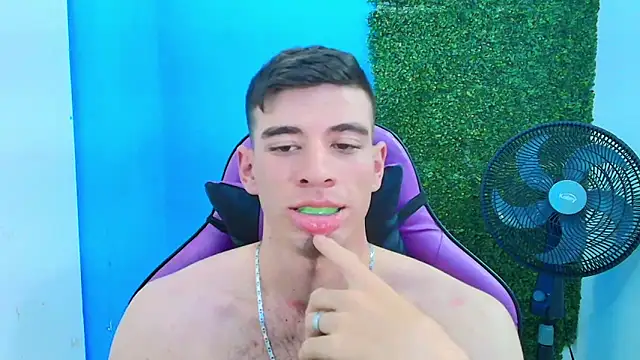 DEIBY BABY online show from 02-14-25, 03:54