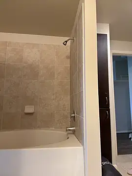 Natur4lBeautyb33 online show from 12-17-25, 05:41