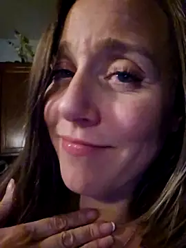 SkyelarSommer online show from 03-22-26, 05:11