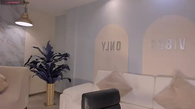 SunnyRivers online show from 12-16-25, 04:34