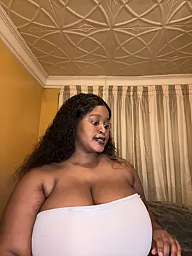 KnockoutBestie online show from 04-18-26, 07:07