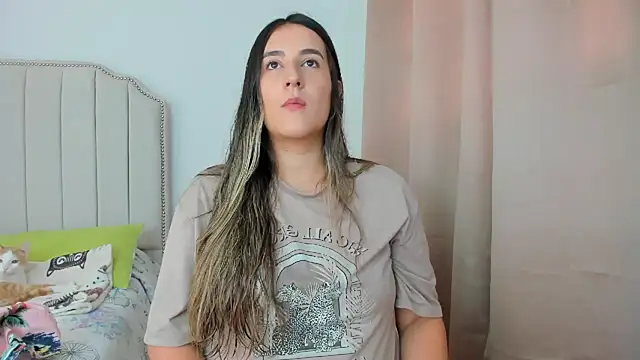 Snapshot of Hanna86 chatting on 10-30-25, 03:46 Hanna86 online show from 10-30-25, 03:46