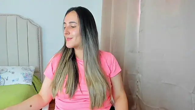 Snapshot of Hanna86 chatting on 11-12-25, 07:57 Hanna86 online show from 11-12-25, 07:57