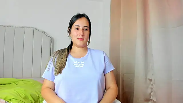 Snapshot of Hanna86 chatting on 11-14-25, 07:34 Hanna86 online show from 11-14-25, 07:34