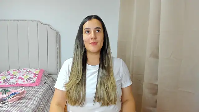 Snapshot of Hanna86 chatting on 11-18-25, 08:46 Hanna86 online show from 11-18-25, 08:46