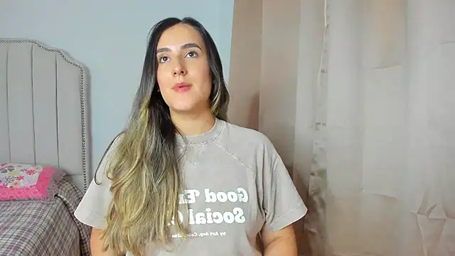 Snapshot of Hanna86 chatting on 12-04-25, 09:01 Hanna86 online show from 12-04-25, 09:01