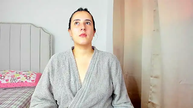 Snapshot of Hanna86 chatting on 01-10-26, 03:58 Hanna86 online show from 01-10-26, 03:58