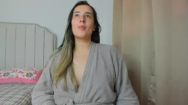 Snapshot of Hanna86 chatting on 01-16-26, 04:11 Hanna86 online show from 01-16-26, 04:11