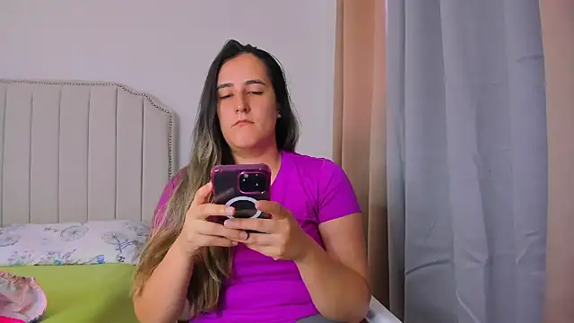 Snapshot of Hanna86 chatting on 02-09-26, 08:24 Hanna86 online show from 02-09-26, 08:24